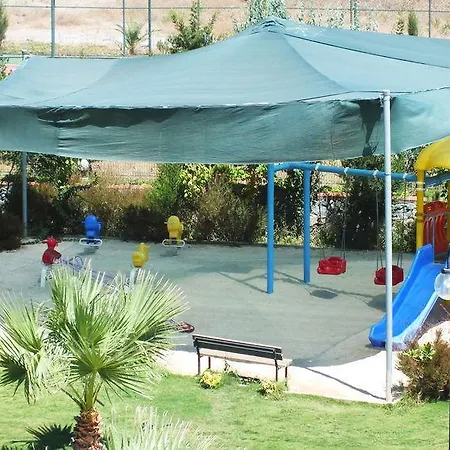 Lakeside Garden Holiday Village Serenity * 博阿齐奇
