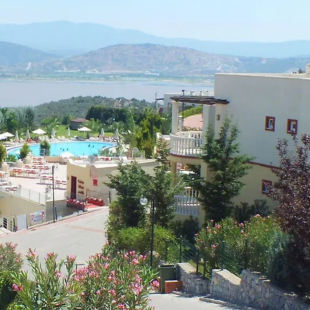 Lakeside Garden Holiday Village Serenity * Bogazici